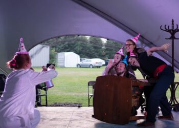 Any Idiot Can Face A Crisis