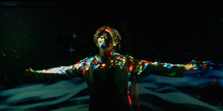 A visually gorgeous, impressive hybrid of cinema and theatre in this PANDORA. A visually gorgeous, impressive hybrid of cinema and theatre in this PANDORA.