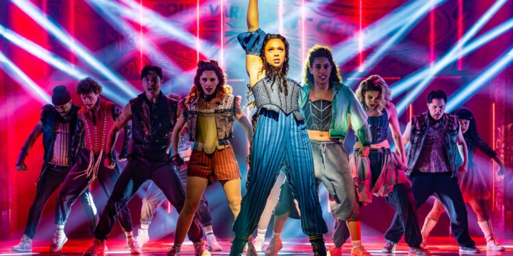 VOICE CHOICE: a dazzling Vanessa Sears leads a rapturous '& JULIET' cast. Captivating and intoxicating! VOICE CHOICE: a dazzling Vanessa Sears leads a rapturous ‘& JULIET’ cast. Captivating and intoxicating!