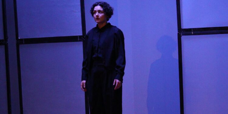 MOURNING AND TENDERNESS IN ‘HAMLET SWEET PRINCE’