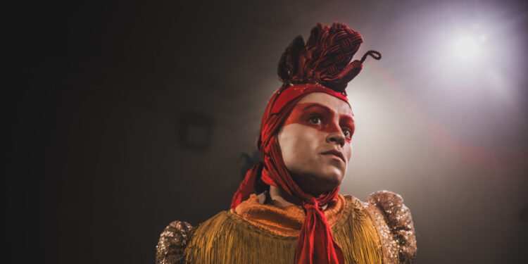 Eva O’Connor’s ‘Chicken’ deserves a round of clucking applause