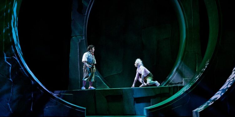 A ‘Hobbit’ that dazzles the eye more readily than it stirs the heart
