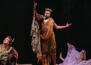 Stratford’s ‘A Midsummer Night’s Dream’ presents challenges in its overlapping subplots and extended running time. This production addresses them through sleek contemporary staging and visually sophisticated theatrical design. Stratford’s ‘A Midsummer Night’s Dream’ presents challenges in its overlapping subplots and extended running time. This production addresses them through sleek contemporary staging and visually sophisticated theatrical design.