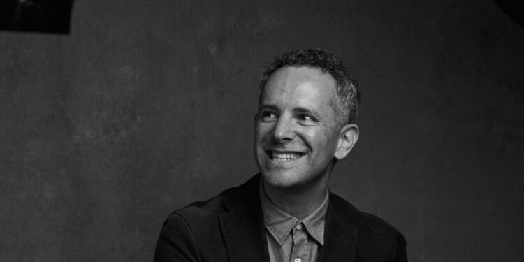 Adam Lazarus brings a battle with modern expectations to 'Versus' Adam Lazarus brings a battle with modern expectations to ‘Versus’